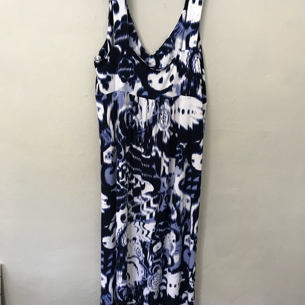 Dress - Picture 2 of 4